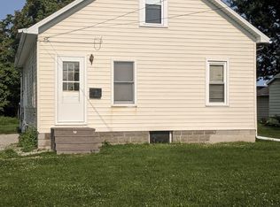 334 N Locust St, Oak Harbor, OH