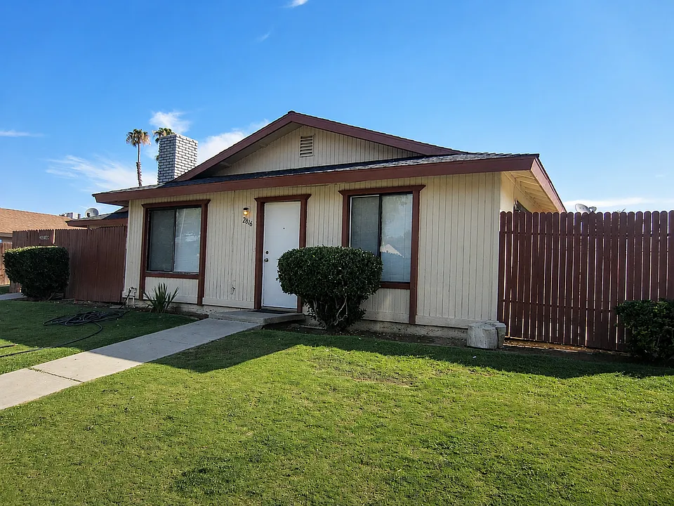 M12- 2816 N. Halfmoon Dr.