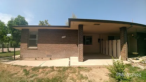 1702 Meadow St Photo 1