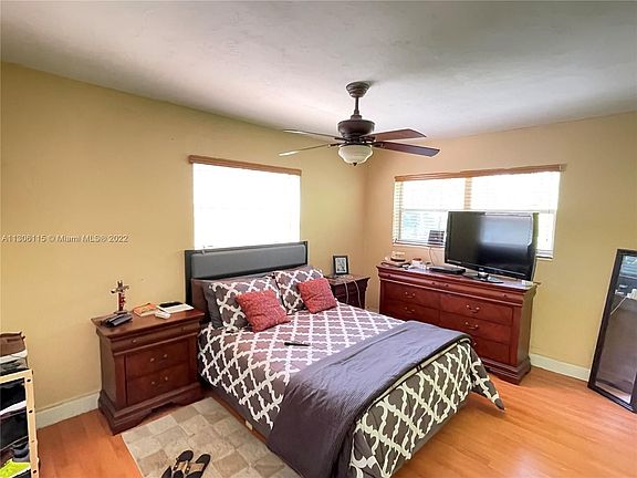 5th image of 1755 Venice Ln APT 6W