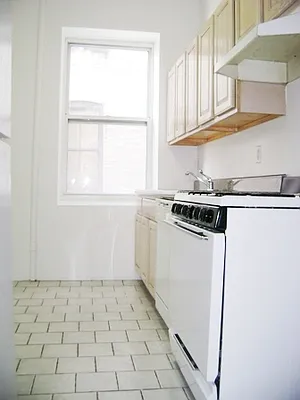 Rented by City Connections Realty | media 11