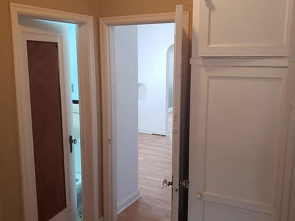 4th image of 3835 Thomas Ave N APT 4