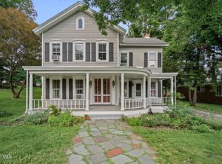 16 Maple Avenue, Troy, NY 12180