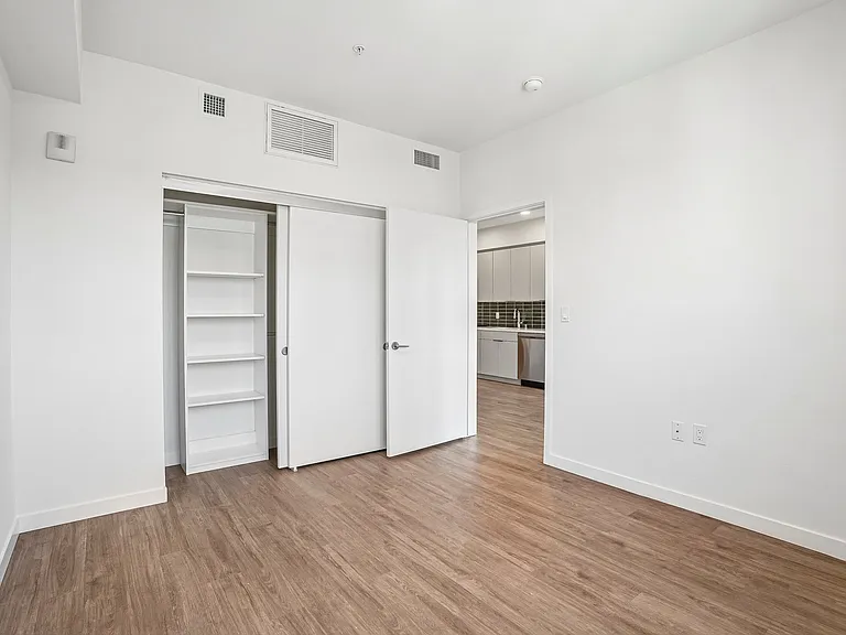 Kara Apartment in Koreatown — Photo 38