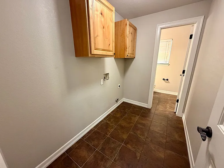 1514 61st Ave — Photo 14