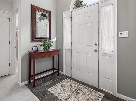 4th image of 9138 Windknob Ct
