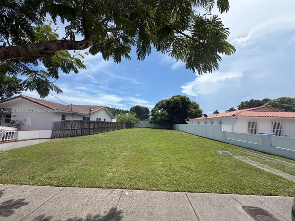 5520 SW 1st St, Miami, FL 33134