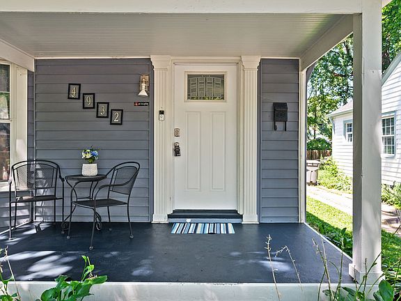 3rd image of 4932 Norwaldo Ave