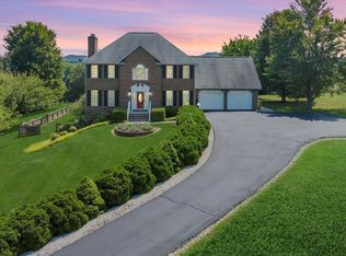 206 Sommersby Ln, Troutville, VA 24175