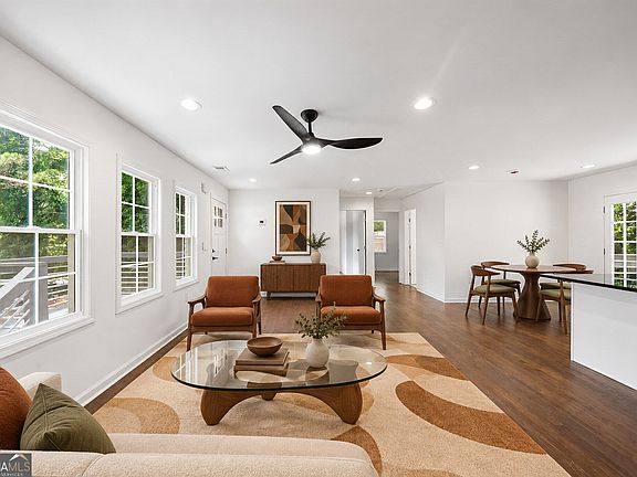 4th image of 3406 Longleaf Dr