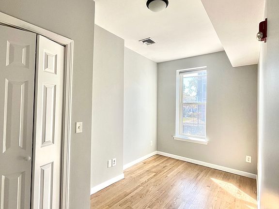 3rd image of 1429 Tremont St #2