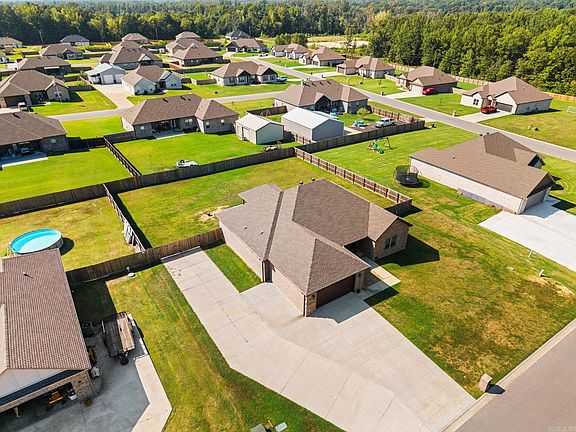 5th image of 65 Charlene Dr