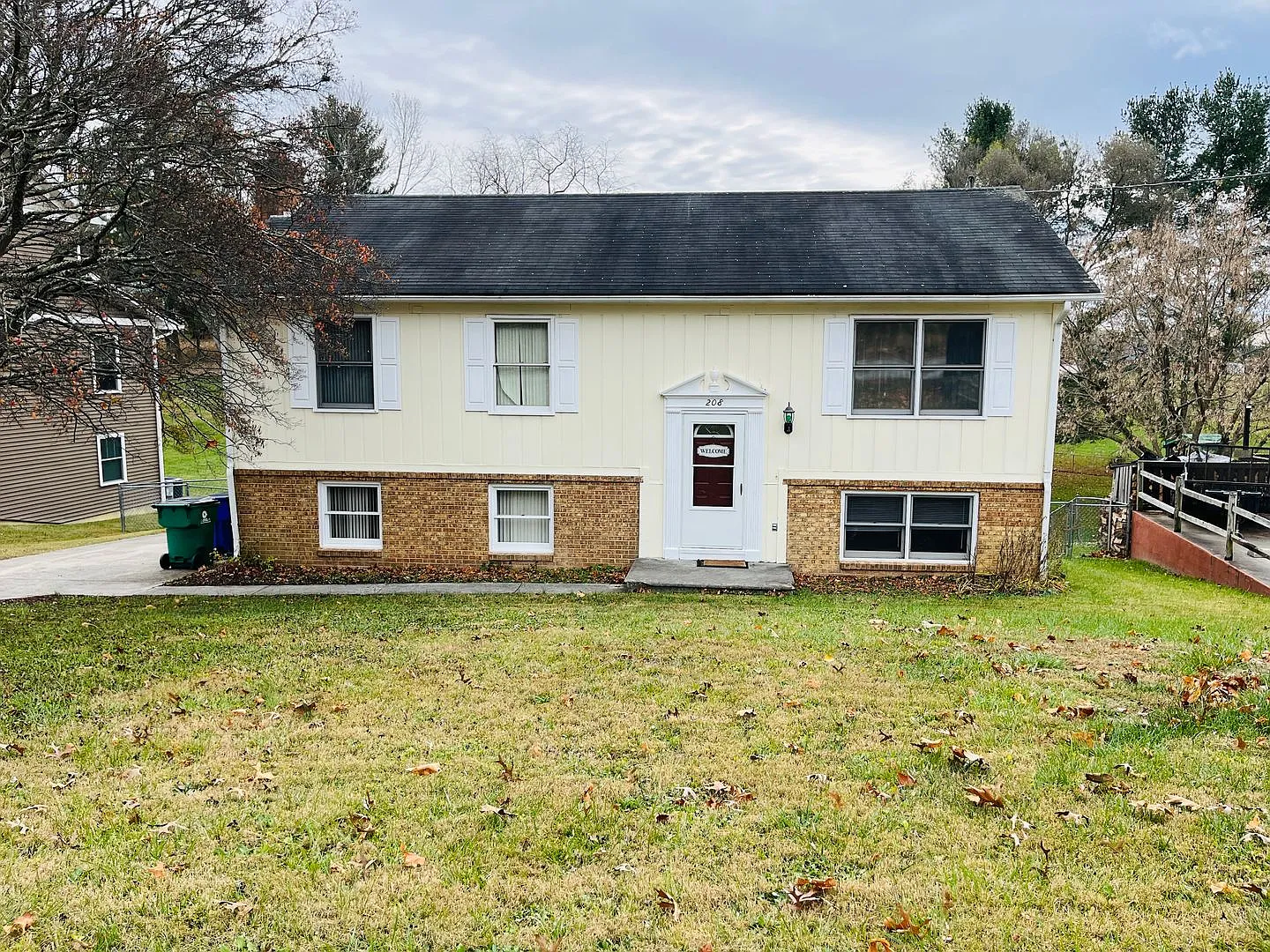 4 Bedroom, 2 Bath House — Photo 1