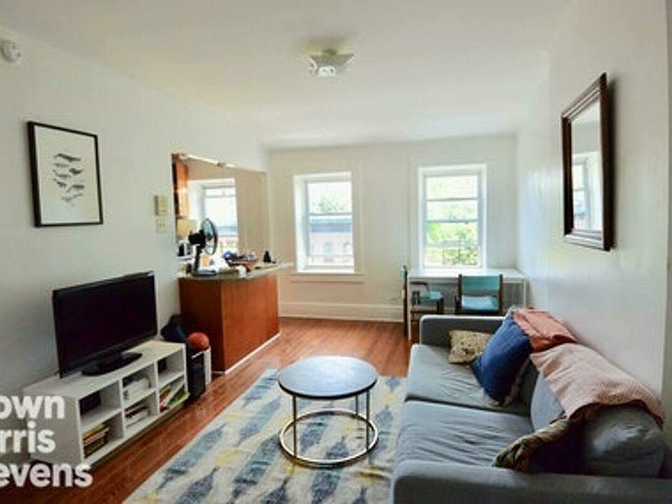 1st image of 411 Park Pl APT 4