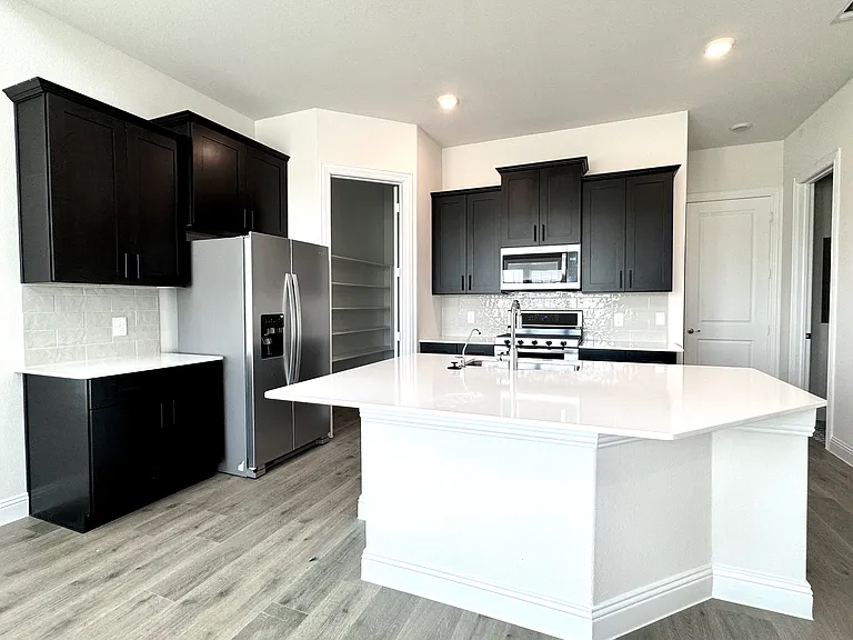 4546 Community Ct — Photo 9