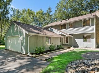4854 Lakewood Ave, Stevensville, MI 49127
