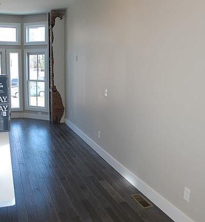 5th image of 715 Greenup St Floor 1