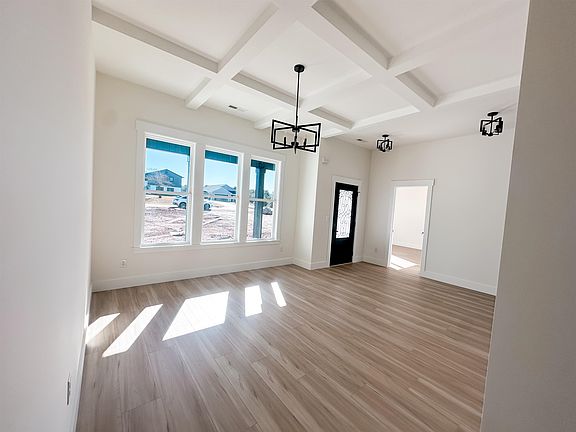 5th image of 360 Scenic Ave