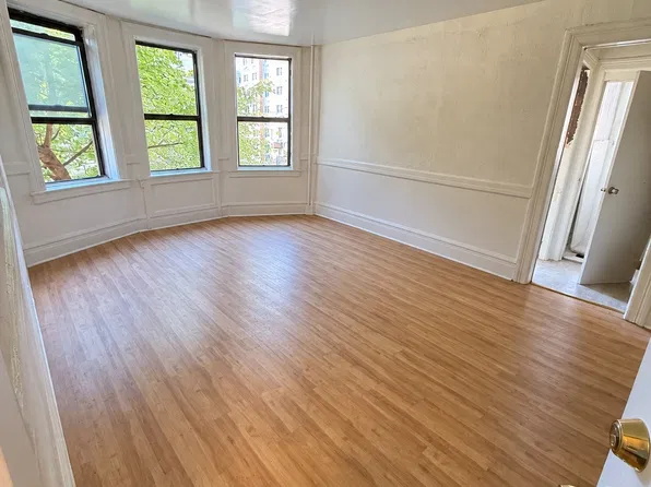 (undisclosed Address), New Rochelle, NY 10801