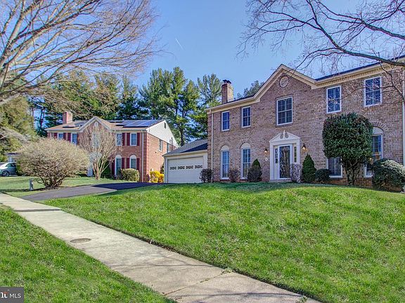 3rd image of 8 Eton Overlook
