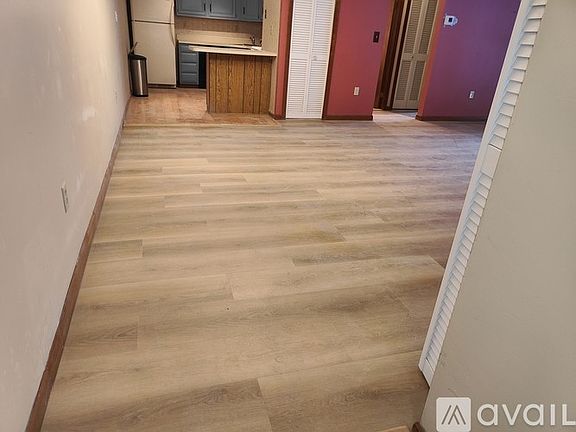 5th image of 1107 Twin Circle Dr