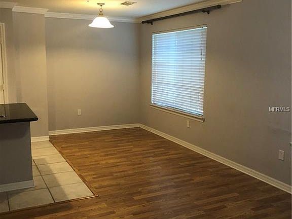 4th image of 9846 W Park Village Dr