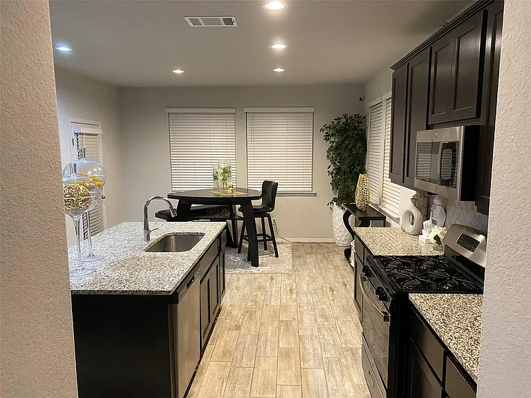 131 Heather Glen Way — Photo 3