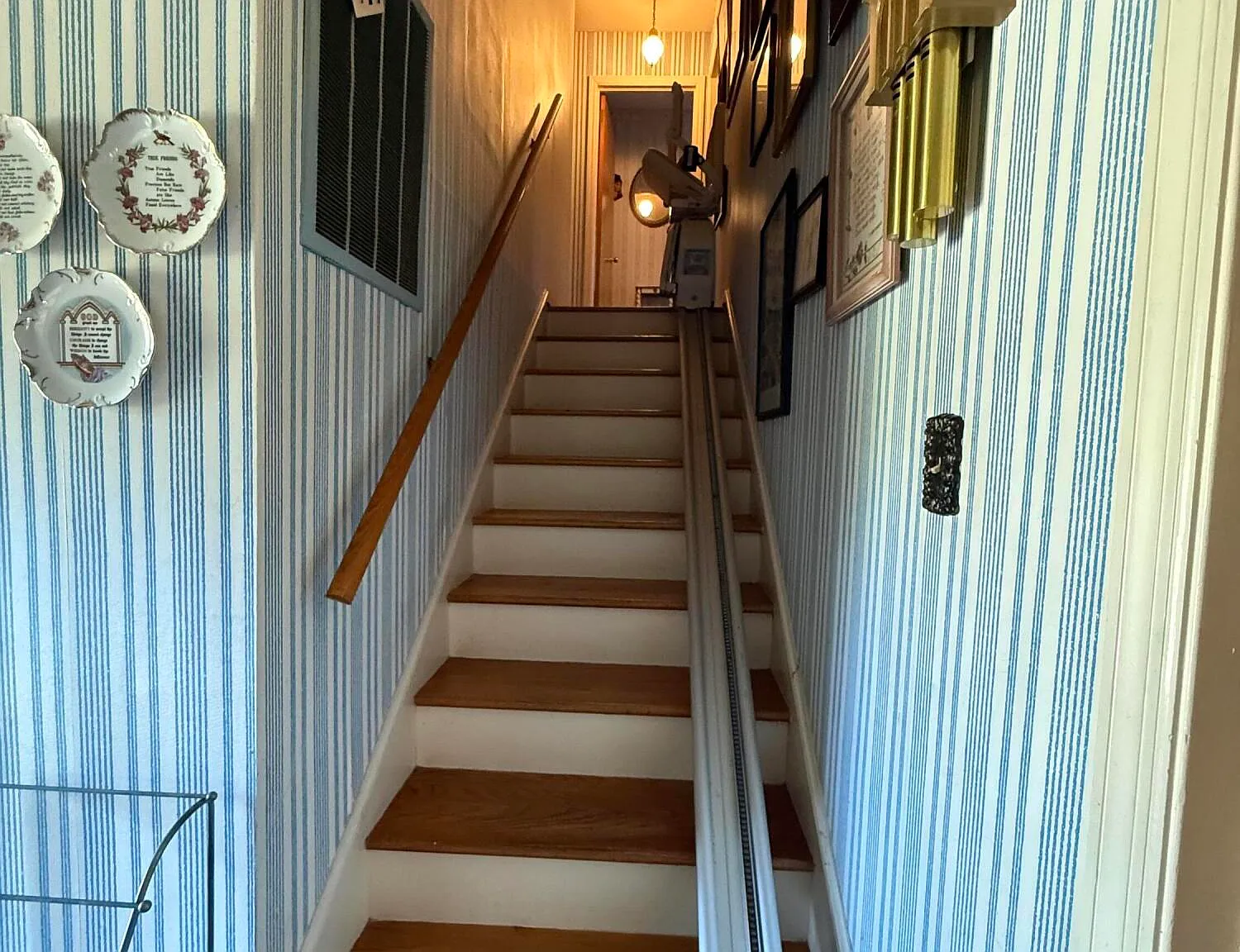 4 bed, 2.5 bath, 2011 sqft, $3,000 — Photo 4