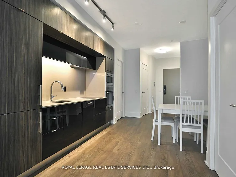 10 York St #5001 — Photo 2