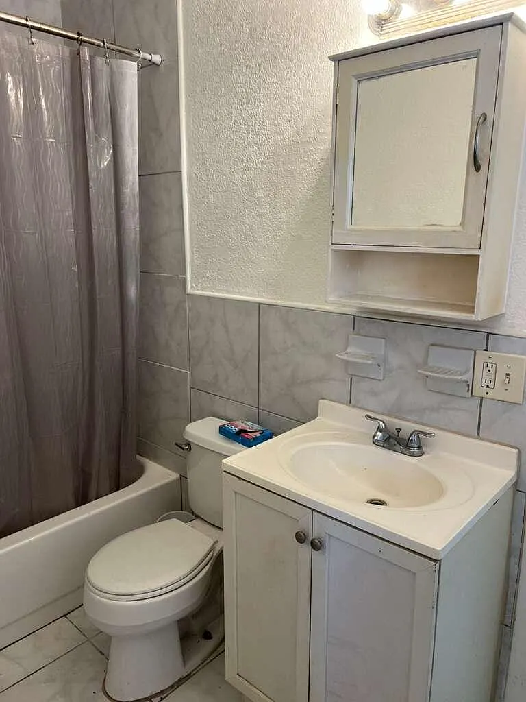 2 bed, 1.0 bath, 750 sqft, $2,050 — Photo 4