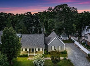 387 Harbor Dr, Reedville, VA 22539