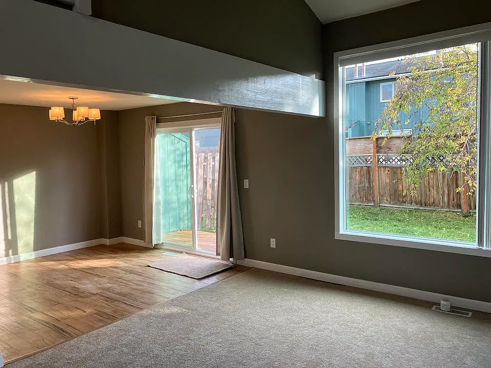 2 bed, 1.5 bath, 1337 sqft, $2,295 — Photo 4