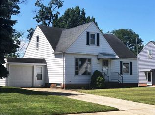 5816 Circle Dr, Mayfield Heights, OH
