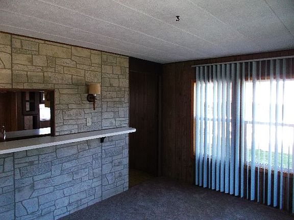 4th image of 97 Quarry Hill Est #97