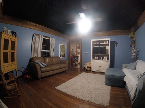 3rd image of 231 N Powell St