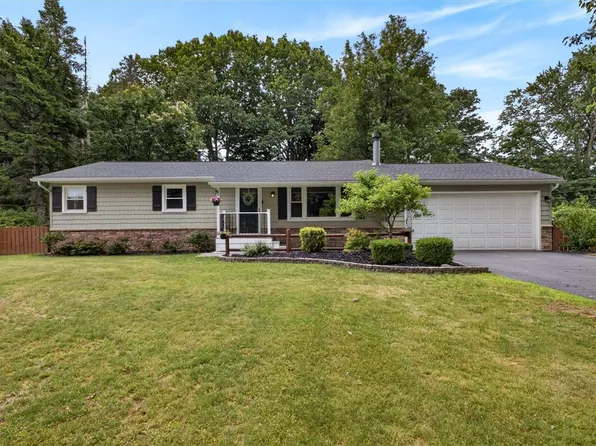 14 Terry Ln, Rochester, NY 14624