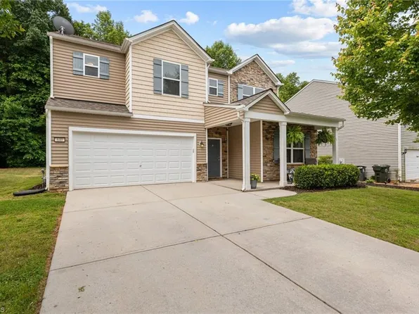640 Collington Dr, Mebane, NC 27302