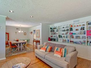 1825 Drakestone Ave, Nichols Hills, OK 73120