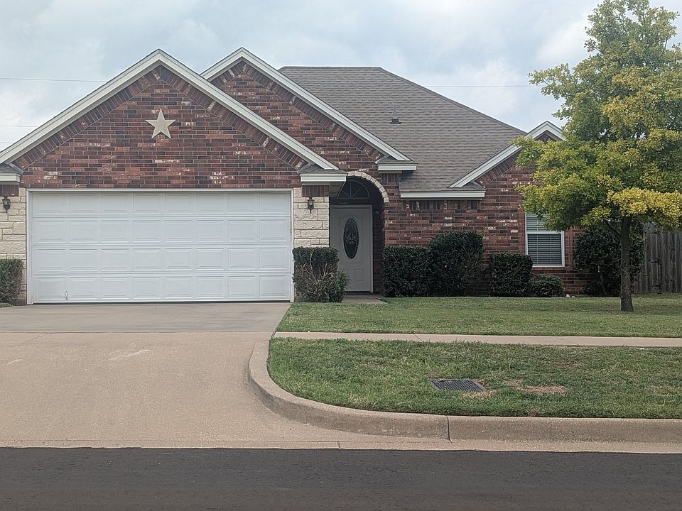 1st image of 1722 Shawnee Dr
