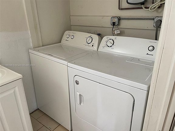 4th image of 2750 Van Buren St #2750
