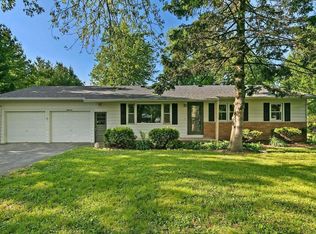 127 Fairview Dr, Walworth, WI 53184