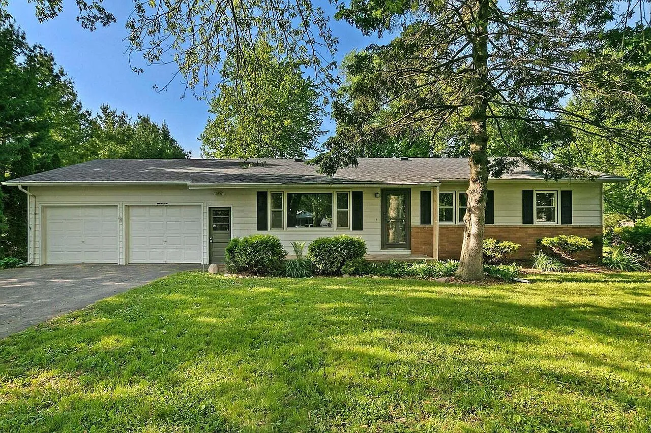 127 Fairview DRIVE photo 1