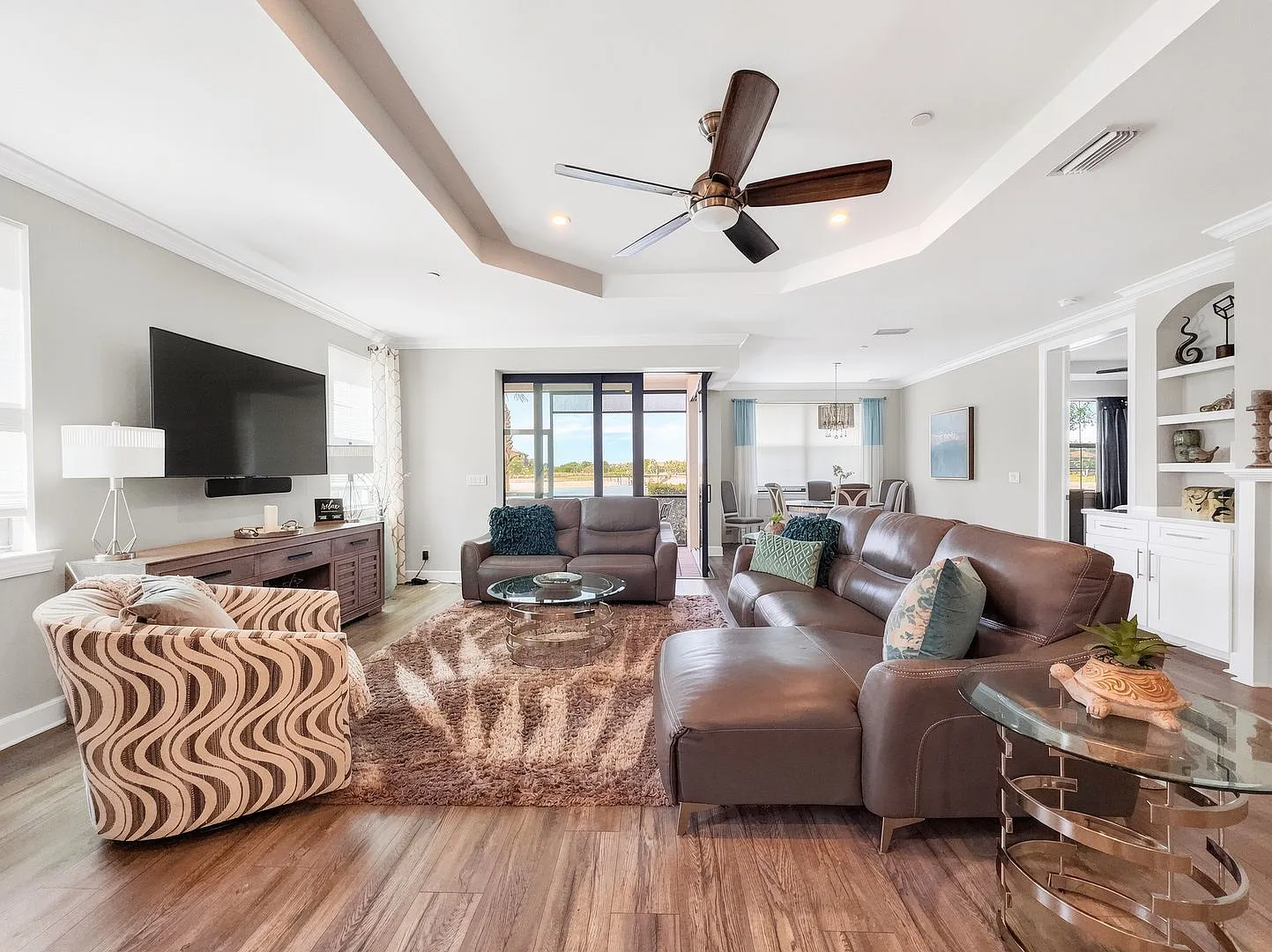 Exceptional opportunity to experience resort-style living in Esplanade Golf & Country Club — Photo 3