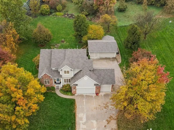 116 Discovery Cir, Council Bluffs, IA 51503