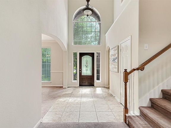 3rd image of 42 Bryce Branch Cir