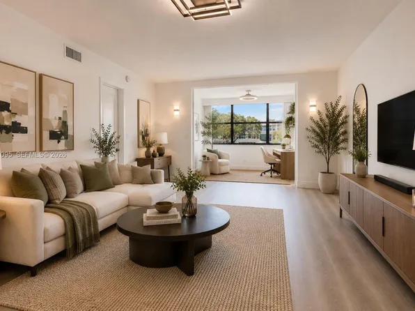 10207 Sunrise Lakes Blvd APT 204, Sunrise, FL 33322