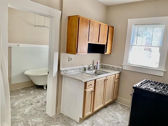 2nd image of 3511 N Arlington Ave APT 3