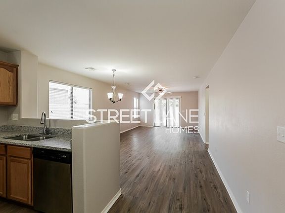 5th image of 2402 W Kristina Ave