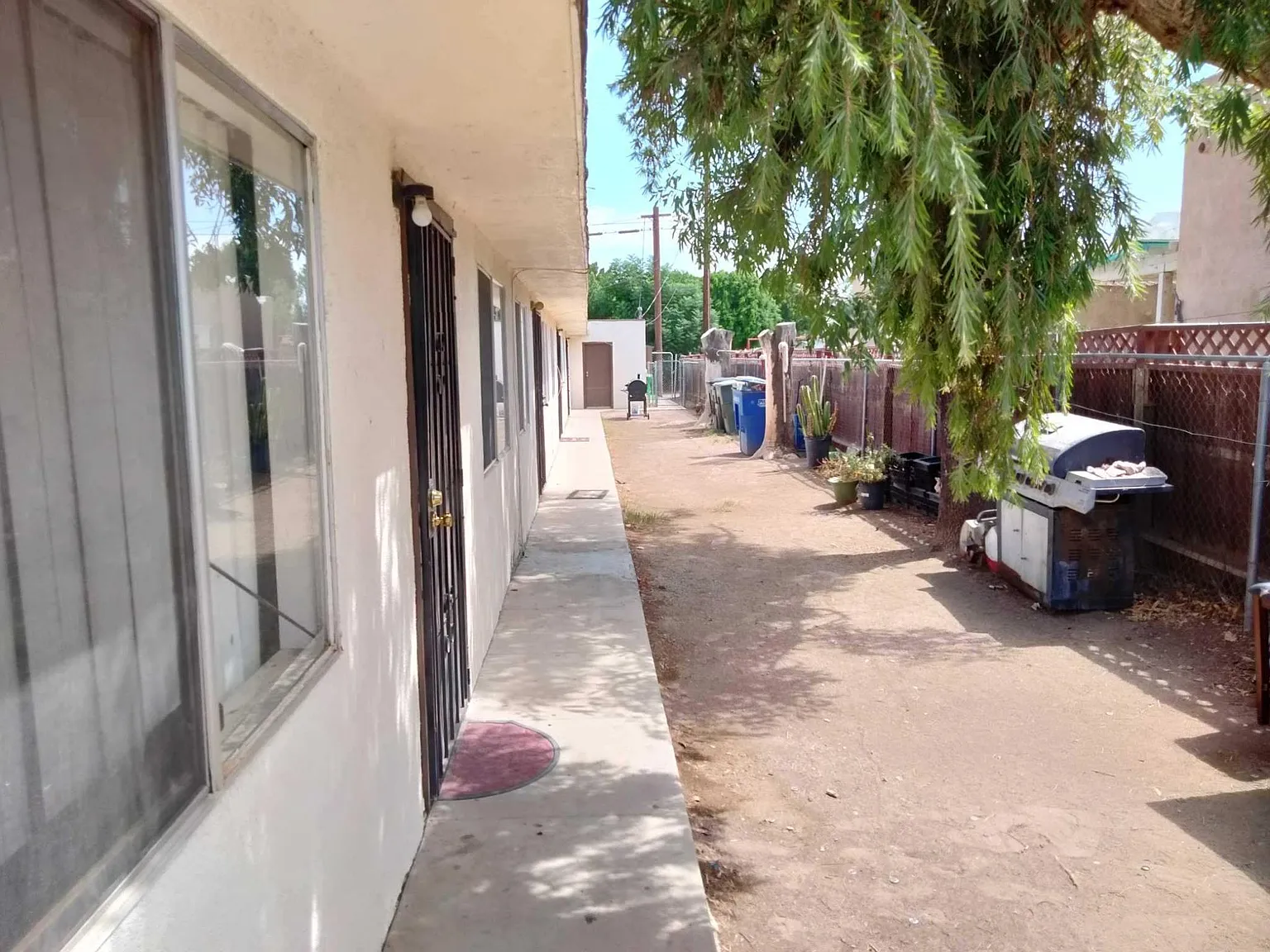2 bed, 700 sqft, $900 — Photo 4