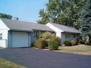 78 Heather Dr, Crystal Lake, IL 60014